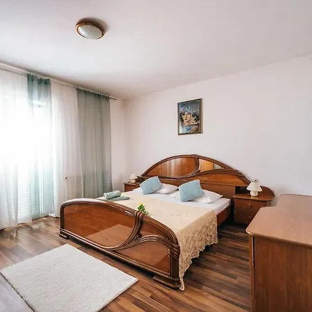 Four Bedroom Imotski